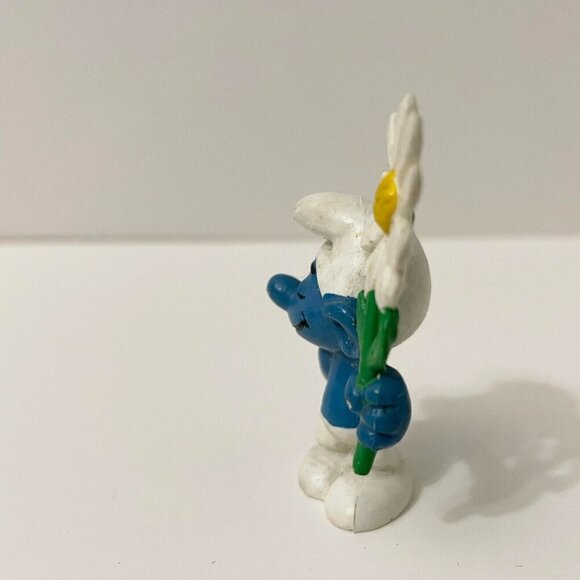 Smurfs Holding Flower and Lazy Digger Smurf Toys Figures - Picture 8 of 16